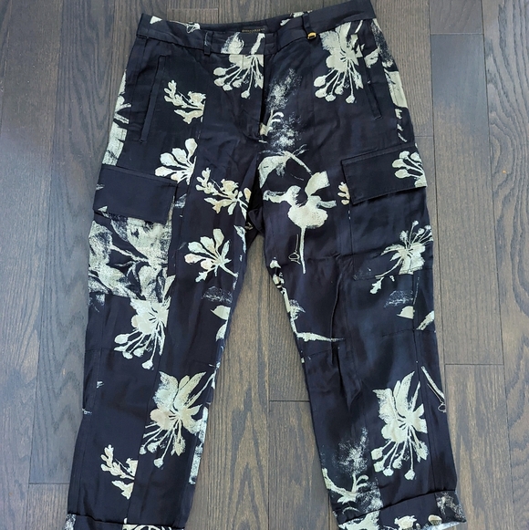 Green Cargo Printed Satin Pants - Picture 6 of 12